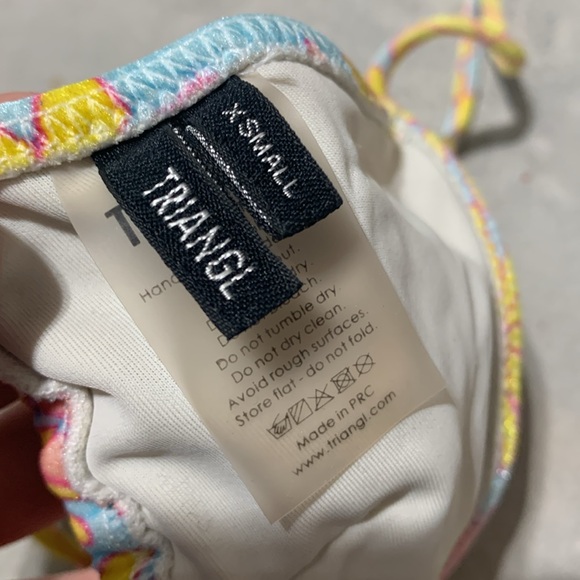 Triangl Vinca Floral Swim Top - Picture 6 of 7